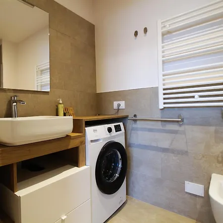 Le Rondini B Apartment Pianello Del Lario