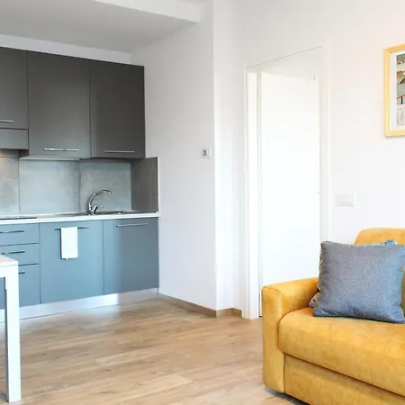 Apartment Le Rondini B