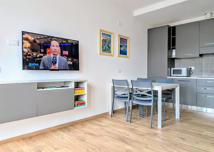 Le Rondini B Апартаменты *